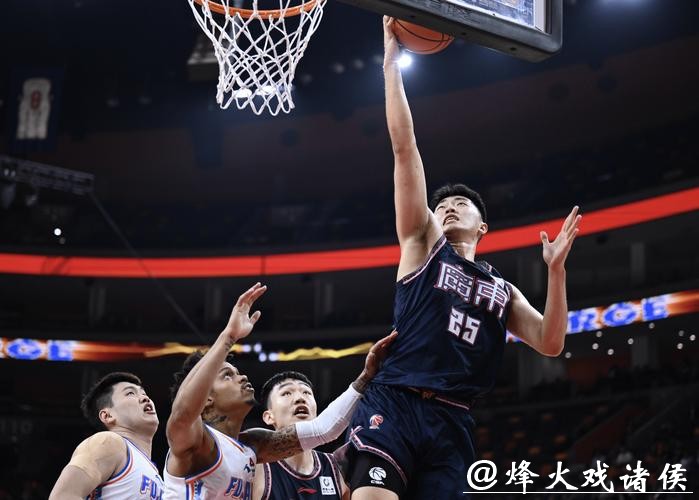 打破历史！广东宏远取得1000场CBA正式比赛的胜利